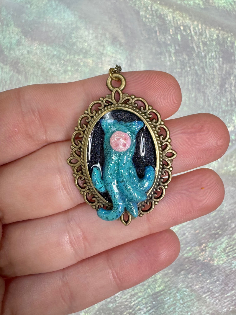 Otherworldy Necklace 2